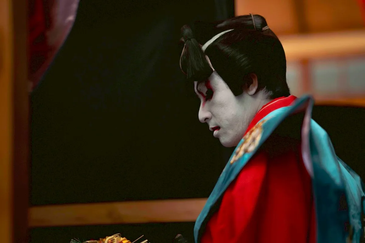 出番を待つ役者