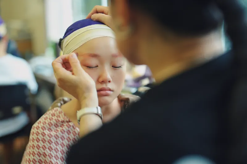 子どもの化粧 — 世代を超えた継承